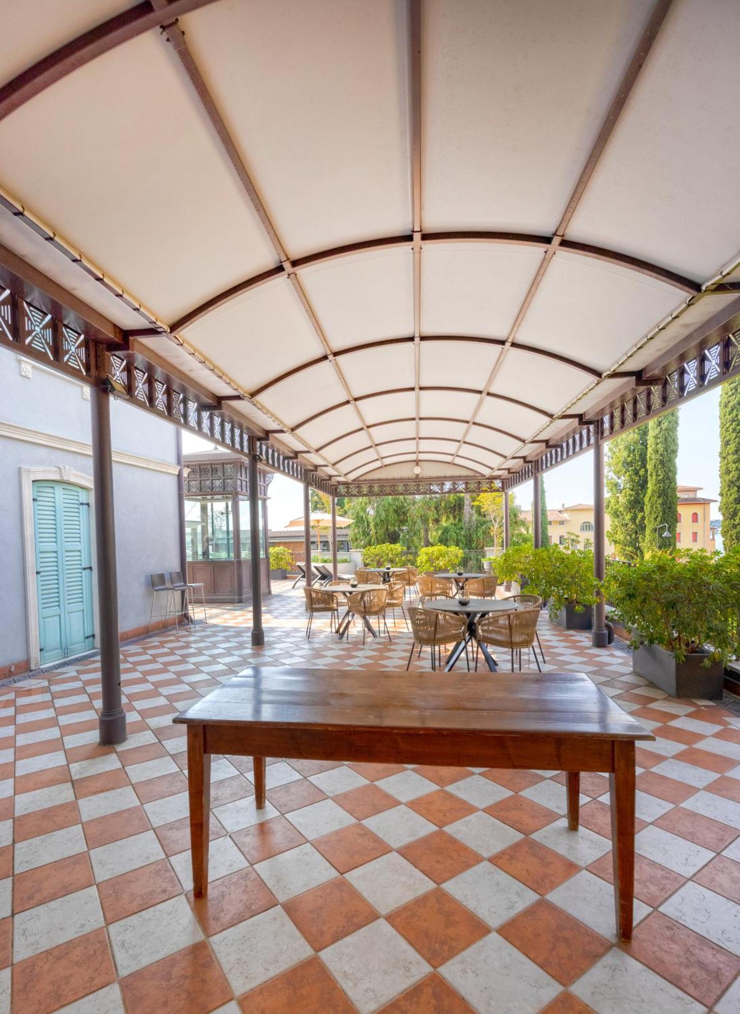 Gardone Palace Hotel Gardone Riviera Buitenkant foto