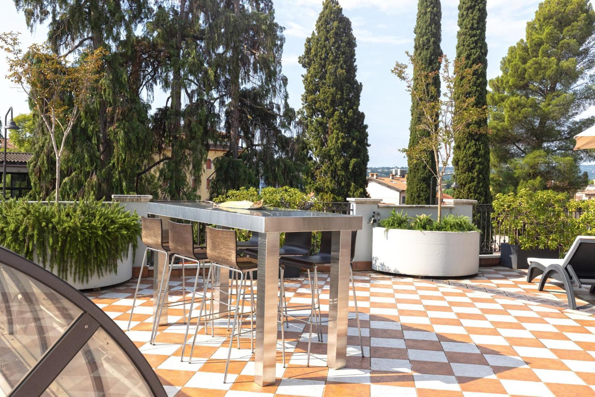 Gardone Palace Hotel Gardone Riviera Buitenkant foto